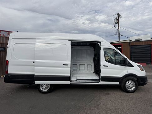 Used 2025 Ford Transit 250 148 High Roof Extended AWD image 11