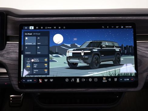 Used 2022 Rivian R1S Launch Edition AWD/4WD image 33