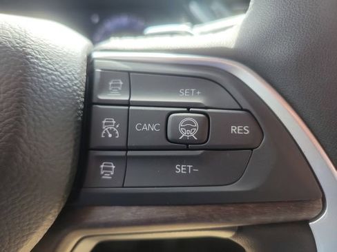 New 2026 Jeep Grand Cherokee Limited AWD/4WD image 18