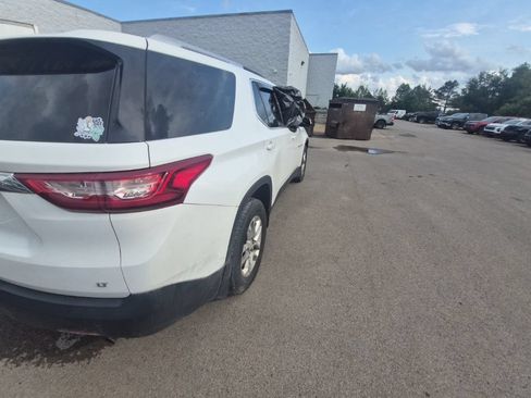 Used 2018 Chevrolet Traverse LT AWD/4WD image 4