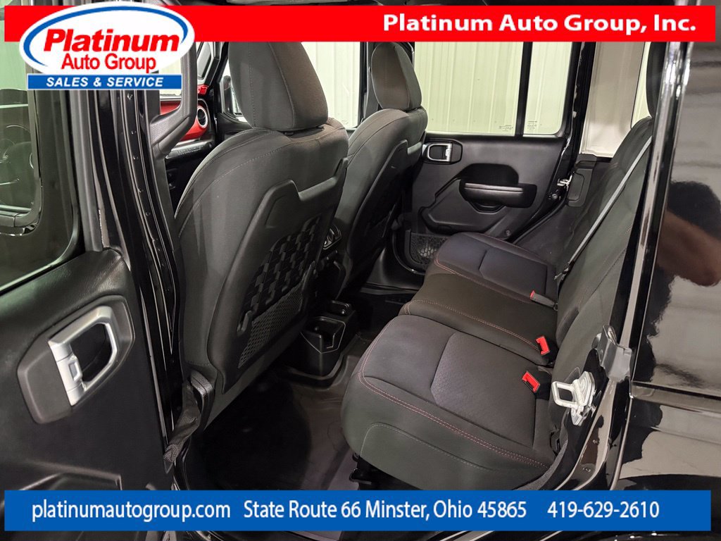 Used 2021 Jeep Wrangler Unlimited Rubicon w/ Dual Top Group AWD/4WD image 27
