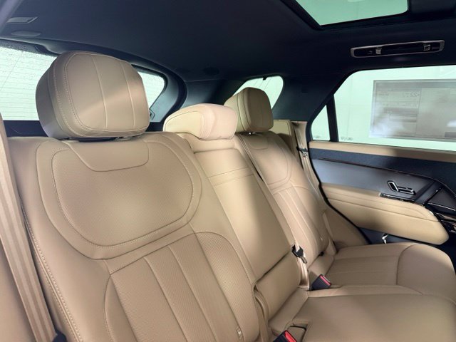 New 2027 Land Rover Range Rover Sport SE AWD/4WD image 17