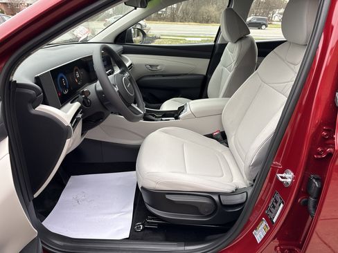 New 2026 Hyundai Tucson SE image 12
