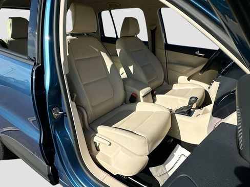 Used 2017 Volkswagen Tiguan S image 26