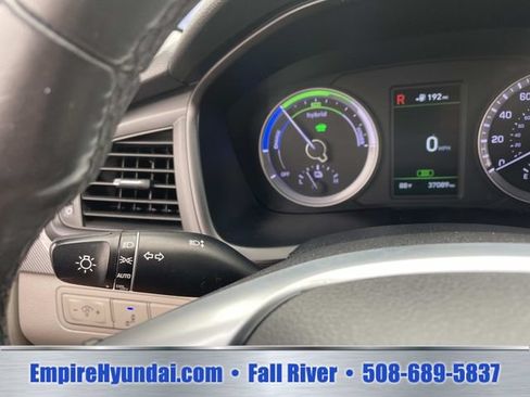 Used 2018 Hyundai Sonata SE FWD image 29