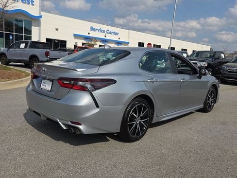 Used 2023 Toyota Camry SE w/ Convenience Package image 7