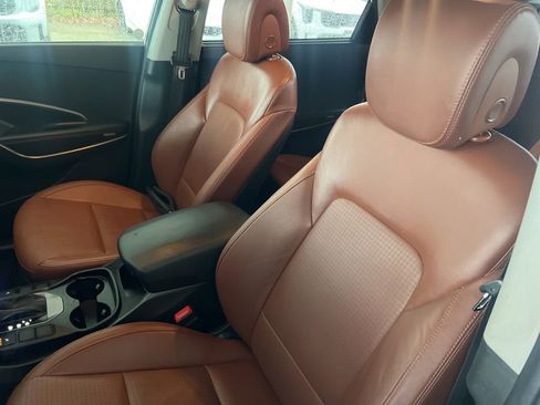 Used 2014 Hyundai Santa Fe Limited image 5