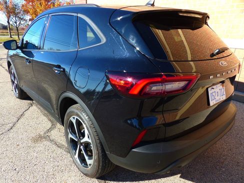 Used 2025 Ford Escape ST-Line Select w/ Tech Pack #1 image 7