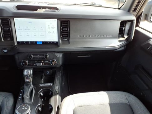 Used 2025 Ford Bronco Big Bend image 7