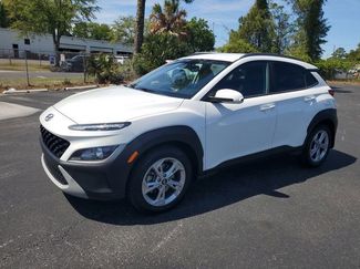 Used 2023 Hyundai Kona SEL w/ Cargo Package AWD/4WD video 3