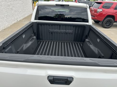 Certified 2025 Toyota Tacoma TRD Sport AWD/4WD image 12