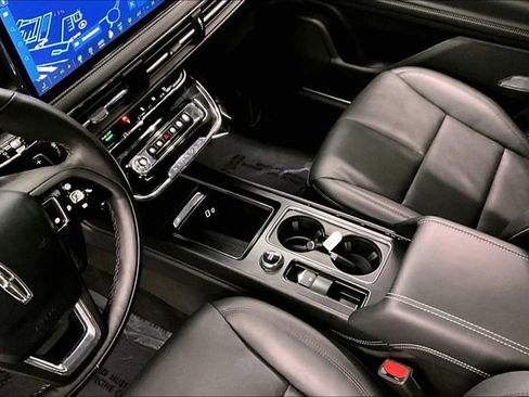 Used 2025 Lincoln Corsair Grand Touring w/ Equipment Group 302A AWD/4WD image 16