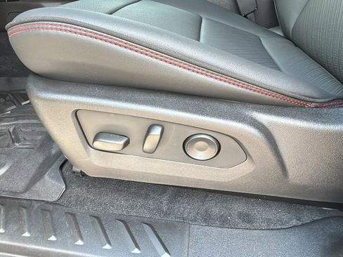 New 2025 GMC Canyon AT4 w/ AT4X Package image 14