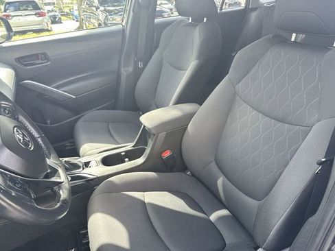 Used 2024 Toyota Corolla Cross LE image 13