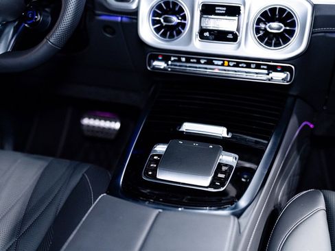 Used 2025 Mercedes-Benz G 63 AMG 4MATIC image 8