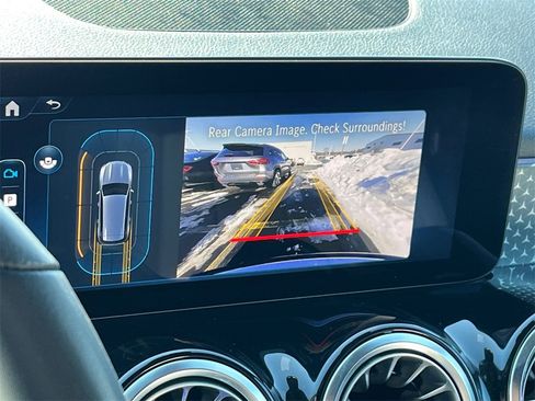 Certified 2025 Mercedes-Benz GLB 250 4MATIC image 25