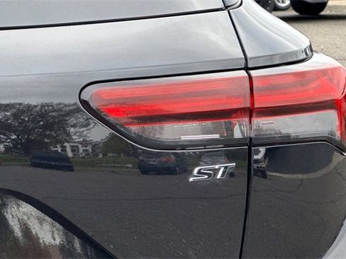 Used 2022 Buick Envision Essence w/ Sport Touring Package image 50