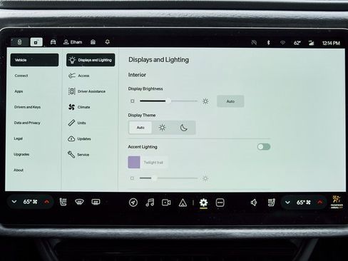 Used 2025 Rivian R1S Adventure image 79