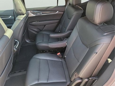 New 2025 Cadillac XT6 Sport w/ Technology Package image 13