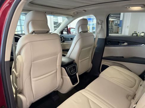 Used 2019 Lincoln Nautilus Reserve image 21