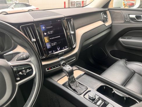 Used 2021 Volvo XC60 T5 Inscription w/ Advanced Package AWD/4WD image 12