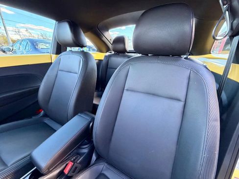 Used 2014 Volkswagen Beetle 2.5 FWD image 12