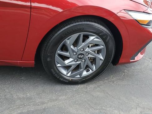 Certified 2024 Hyundai Elantra SEL FWD image 6