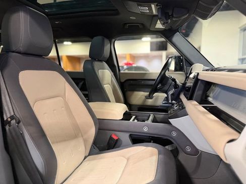 Used 2022 Land Rover Defender 110 X-Dynamic SE image 22