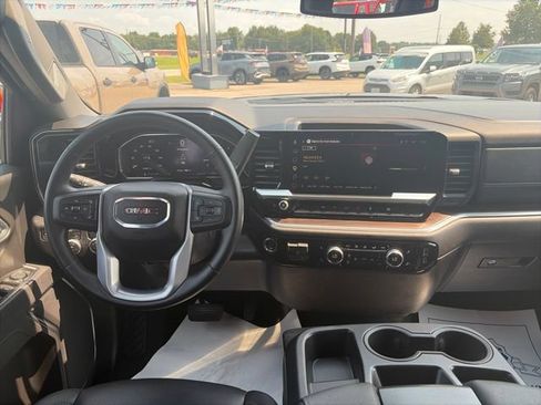 Used 2026 GMC Sierra 1500 SLT AWD/4WD image 14