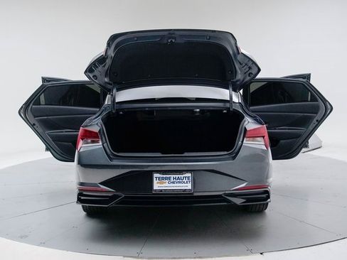 Used 2022 Hyundai Elantra SEL w/ Convenience + Premium Package image 20