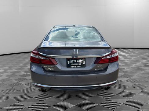 Used 2016 Honda Accord Touring image 4