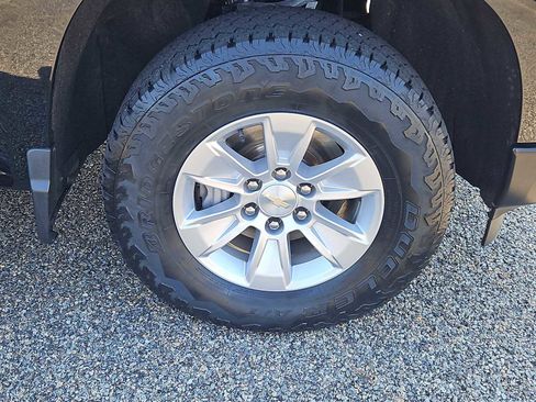 Used 2023 Chevrolet Silverado 1500 W/T w/ WT Value Package image 10