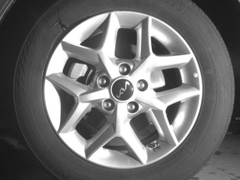 Used 2025 Kia Soul LX w/ LX Technology Package image 12