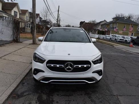 Used 2025 Mercedes-Benz GLA 250 4MATIC image 3