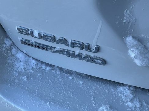 Certified 2024 Subaru Crosstrek 2.0i Premium image 5