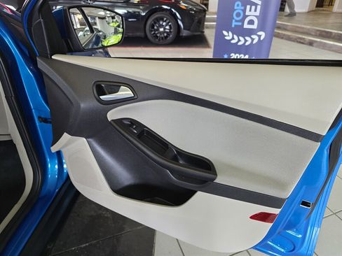 Used 2014 Ford Focus SE image 12