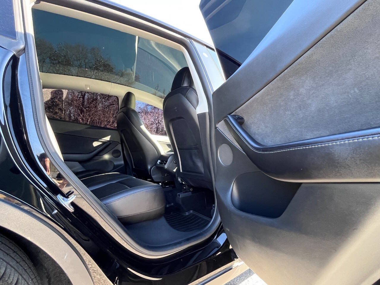 Used 2021 Tesla Model Y Long Range AWD/4WD image 35