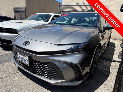 Used 2026 Toyota Camry SE FWD image 2