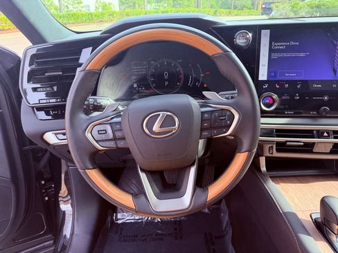 Certified 2024 Lexus RX 350 Premium w/ Accessory Package (Z1) image 18