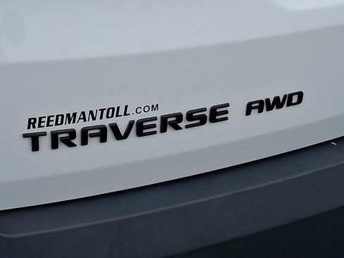 Used 2023 Chevrolet Traverse RS AWD/4WD image 35