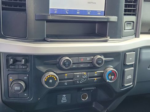 Certified 2025 Ford F250 XLT AWD/4WD image 28