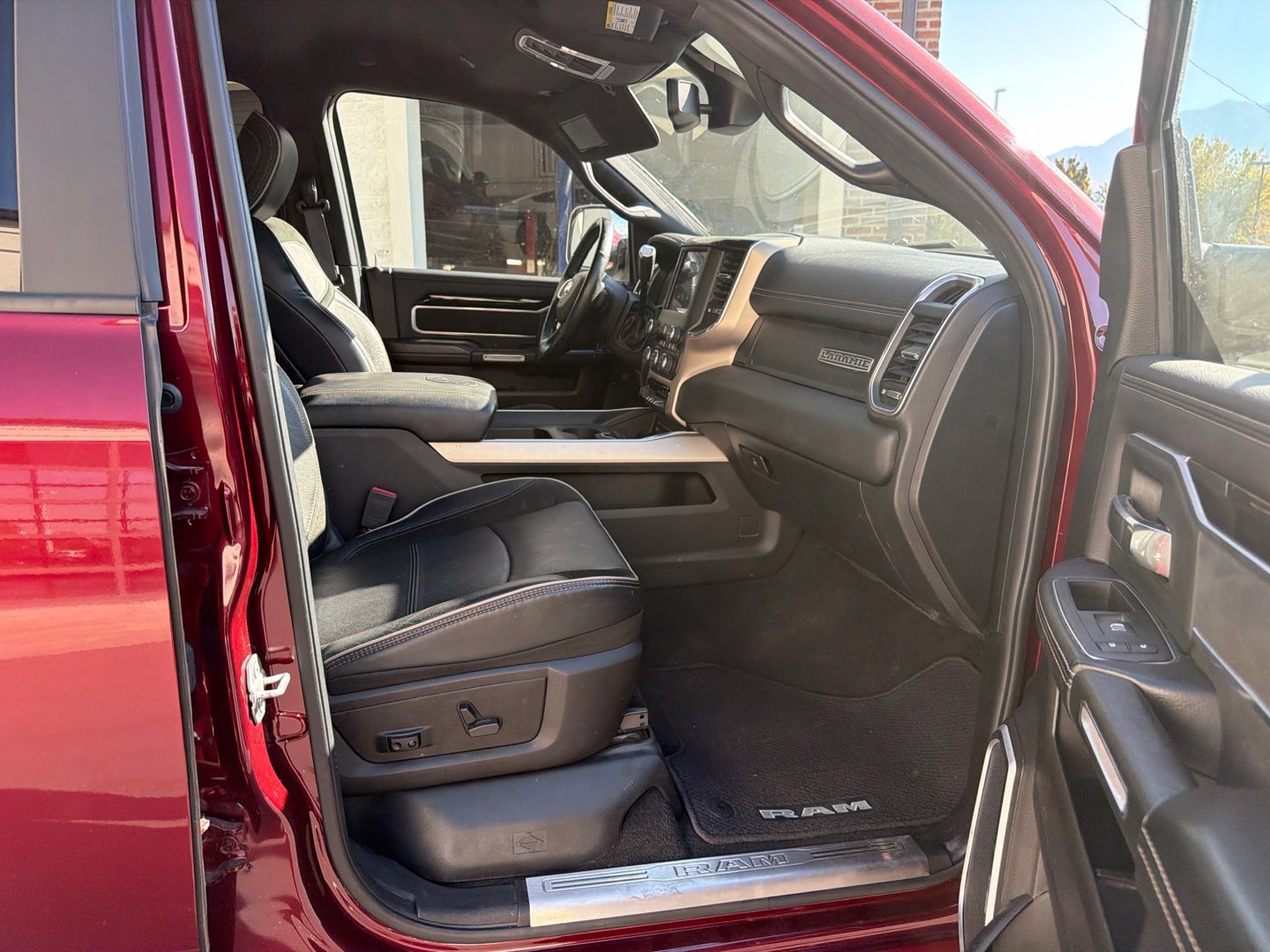 Used 2019 RAM 2500 Laramie AWD/4WD image 21