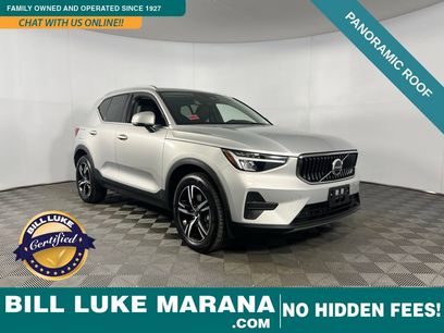 Used 2025 Volvo XC40 B5 Core