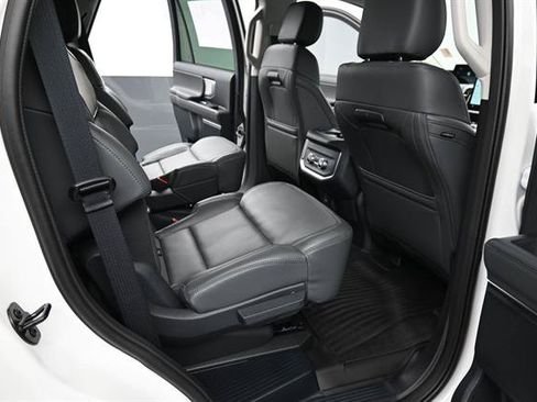 Certified 2026 Ford Expedition Active AWD/4WD image 16