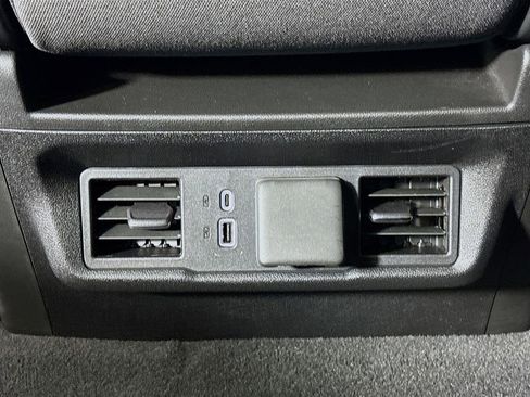 Used 2026 Chevrolet Silverado 1500 LT image 28