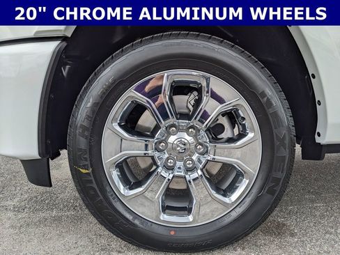 New 2026 RAM 1500 4x4 Crew Cab image 2