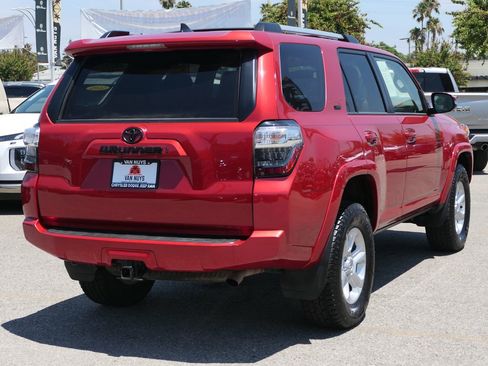 Used 2022 Toyota 4Runner SR5 Premium AWD/4WD image 4