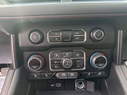 Used 2022 Chevrolet Tahoe RST w/ Luxury Package image 35