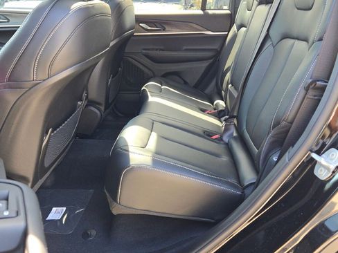 New 2025 Jeep Grand Cherokee Limited w/ MOPAR Finishing Package image 19