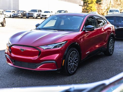 Used 2024 Ford Mustang Mach-E Premium image 5